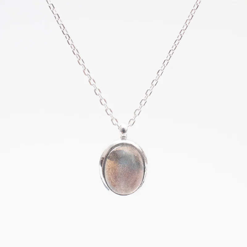 Silver Cab Oval Labraorite Necklace