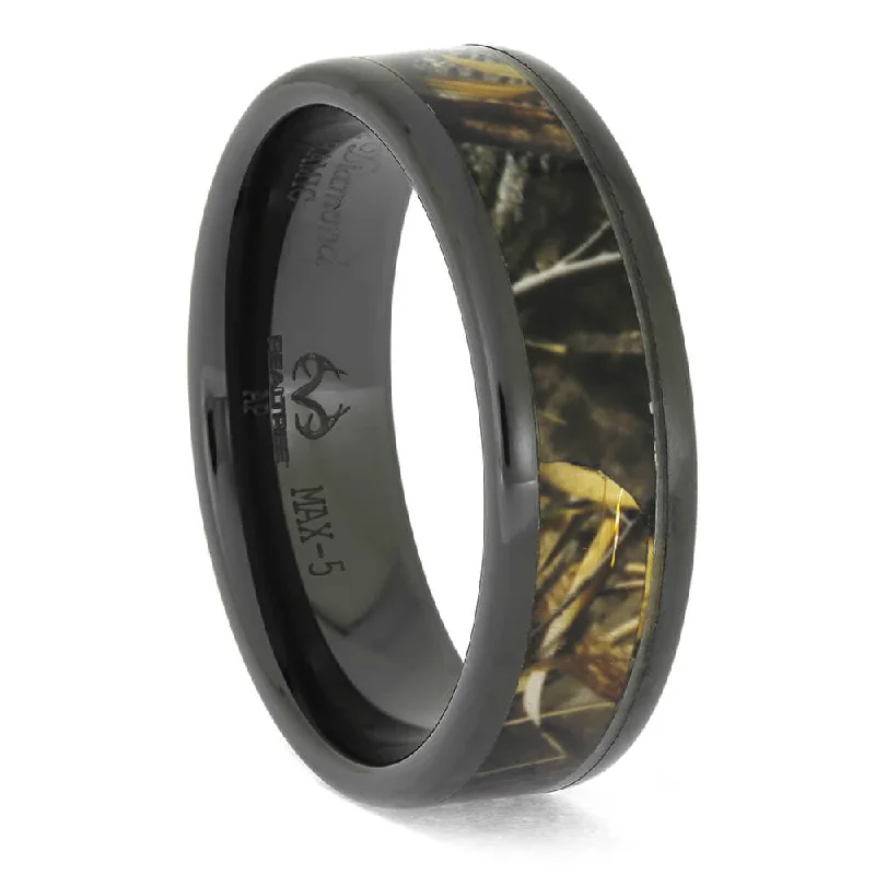 Black Ceramic Ring with Realtree® Max5 Camo Inlay