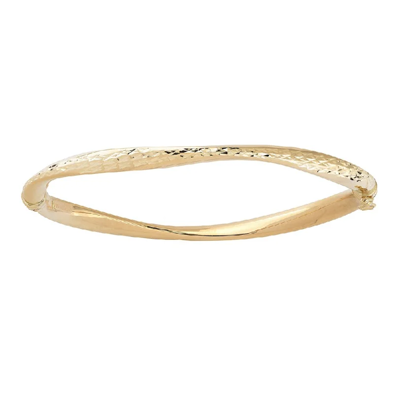 Fremada 10k Yellow Gold High Polish and Diamond-cut Wave Bangle