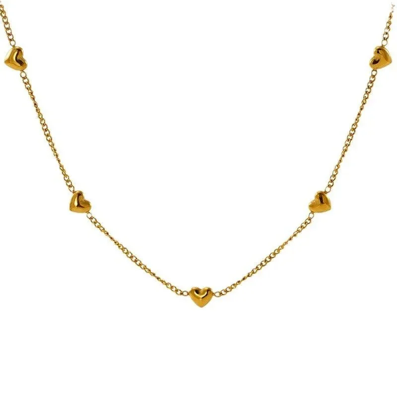 Classic Heart Charm Necklace – Elegant Gold Chain Design