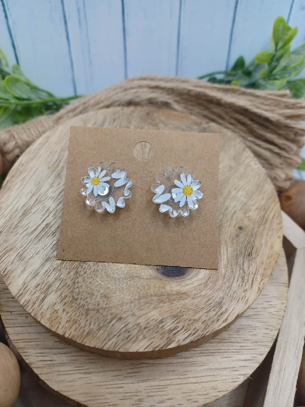 Daisy Acrylic Style Earrings