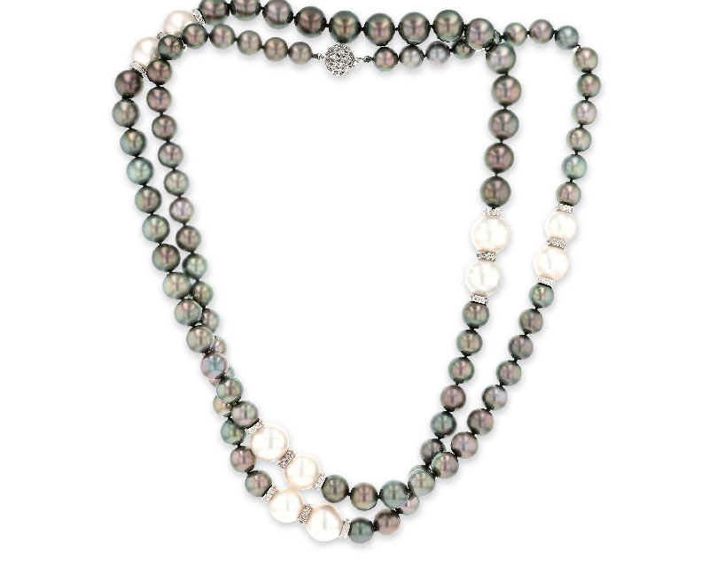 Black and White Pearl Necklace