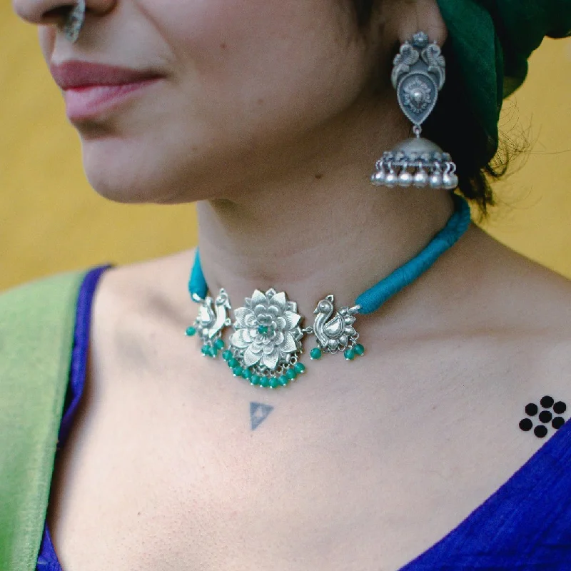 Nazaqat Choker