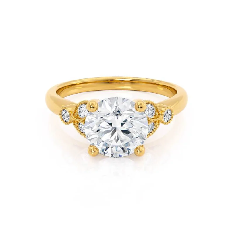 1.5 CT Round Shaped Moissanite Cluster Style Engagement Ring